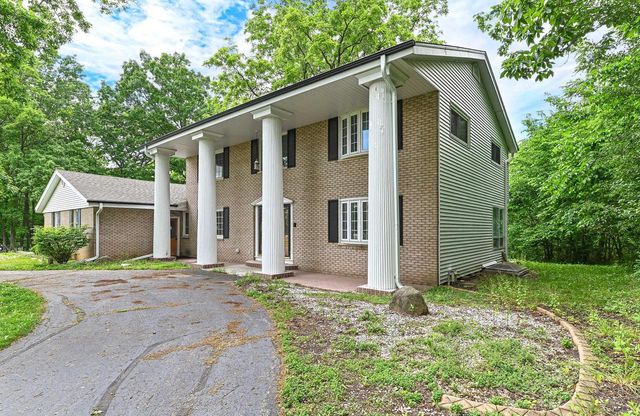 S63W16525 College AVENUE, Muskego, WI 53150