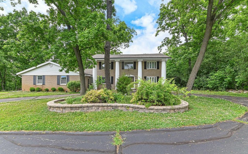 S63W16525 College AVENUE, Muskego, WI 53150