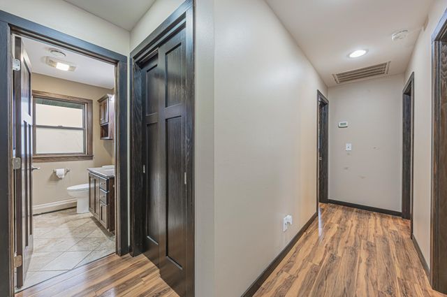 322 4th Ave SE, Hillsboro, ND 58045