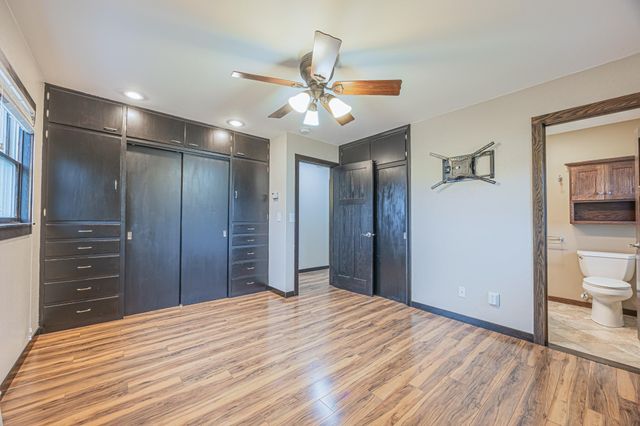 322 4th Ave SE, Hillsboro, ND 58045