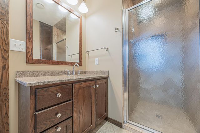 322 4th Ave SE, Hillsboro, ND 58045