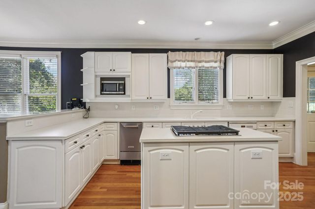 19525 Mary Ardrey Circle, Cornelius, NC 28031