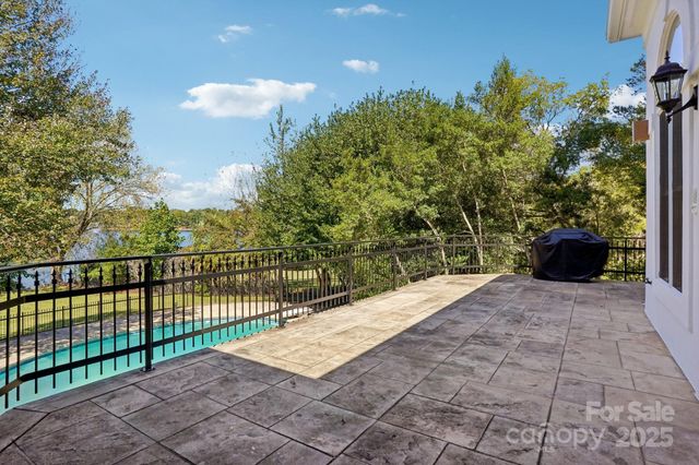 19525 Mary Ardrey Circle, Cornelius, NC 28031