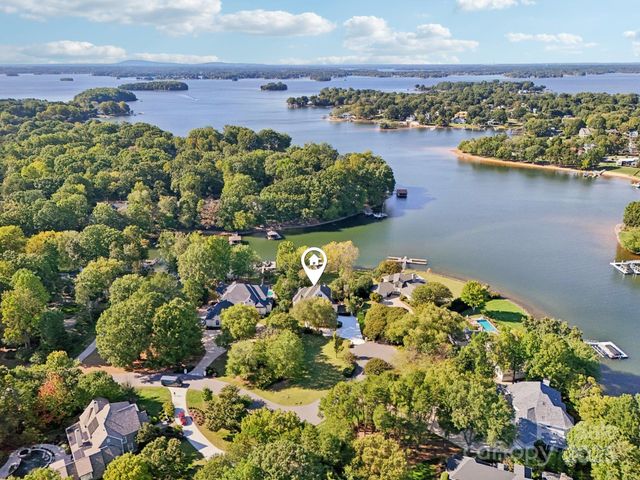 19525 Mary Ardrey Circle, Cornelius, NC 28031
