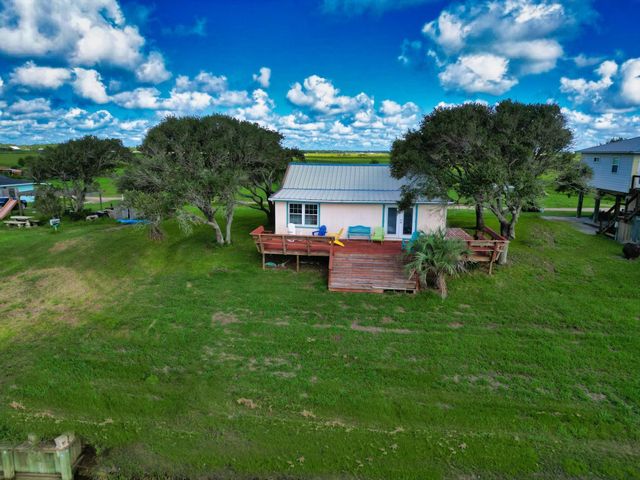 566 Private Road 674, Sargent, TX 77414