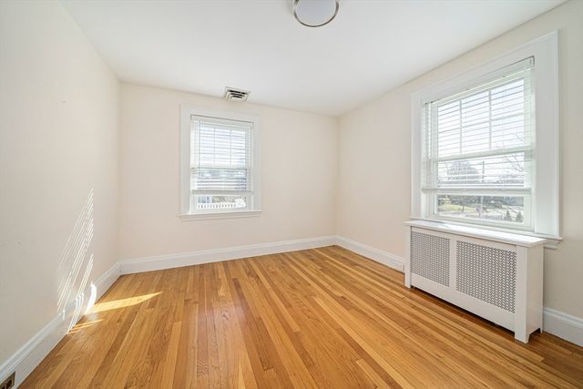 93 Lincoln Rd, Medford, MA 02155