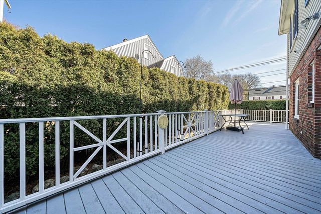 93 Lincoln Rd, Medford, MA 02155
