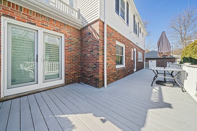 93 Lincoln Rd, Medford, MA 02155