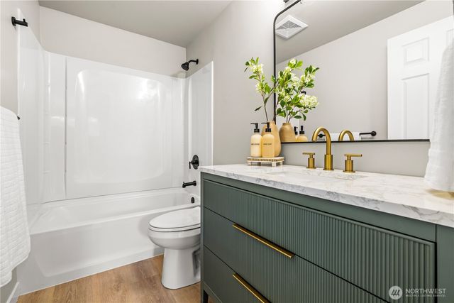 3527 185th St Ct E, Tacoma, WA 98446