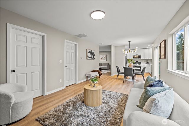 3527 185th St Ct E, Tacoma, WA 98446