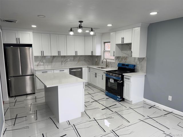 189 Legion Street, Brooklyn, NY 11212