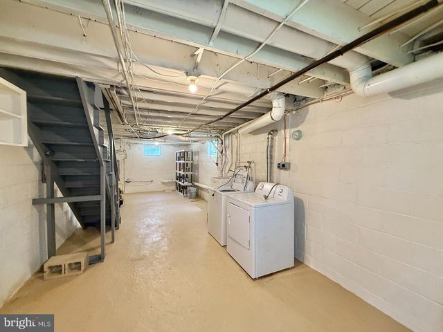 138 W LINWOOD AVE, Maple Shade, NJ 08052