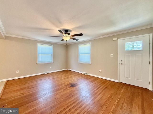 138 W LINWOOD AVE, Maple Shade, NJ 08052
