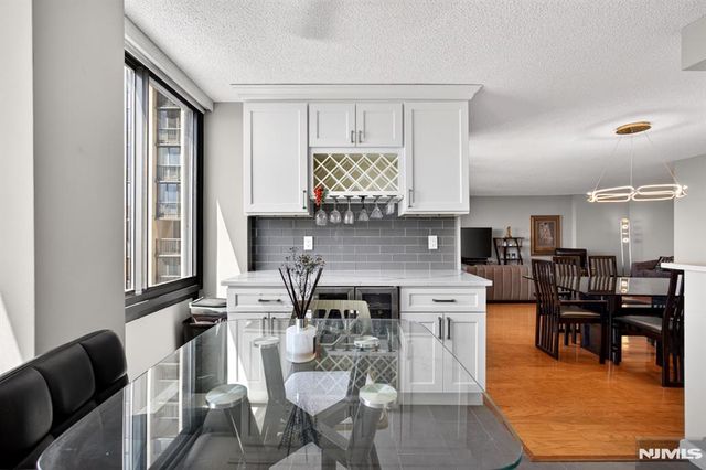 300 Winston Drive 1418, Cliffside Park, NJ 07010