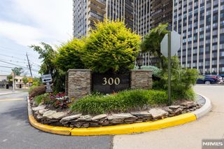 300 Winston Drive 1418, Cliffside Park, NJ 07010