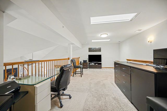 8505 Woodward Avenue 403, Woodridge, IL 60517