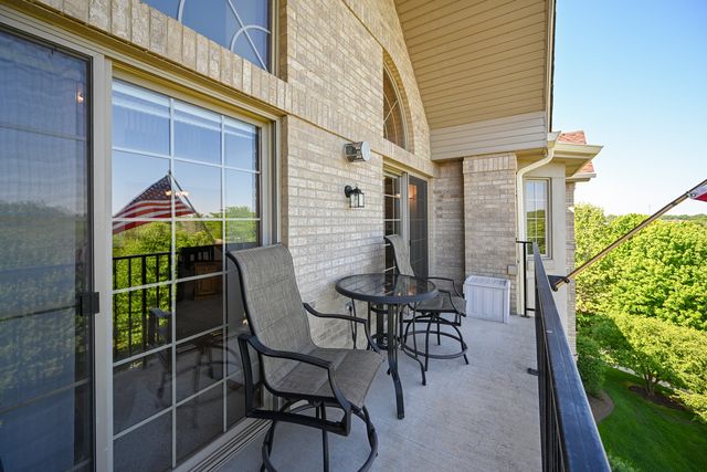 8505 Woodward Avenue 403, Woodridge, IL 60517