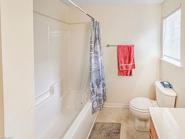 3160 Manchester Avenue, Winston-salem, NC 27103