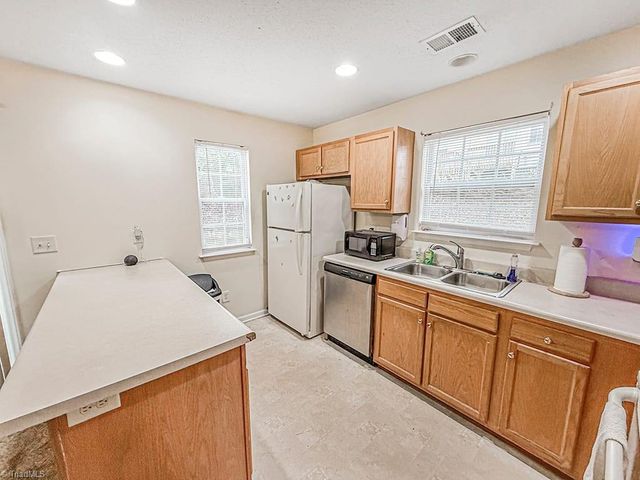 3160 Manchester Avenue, Winston-salem, NC 27103