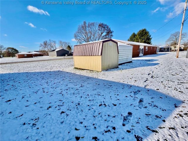 220 Simmons Drive, Millwood, WV 25262