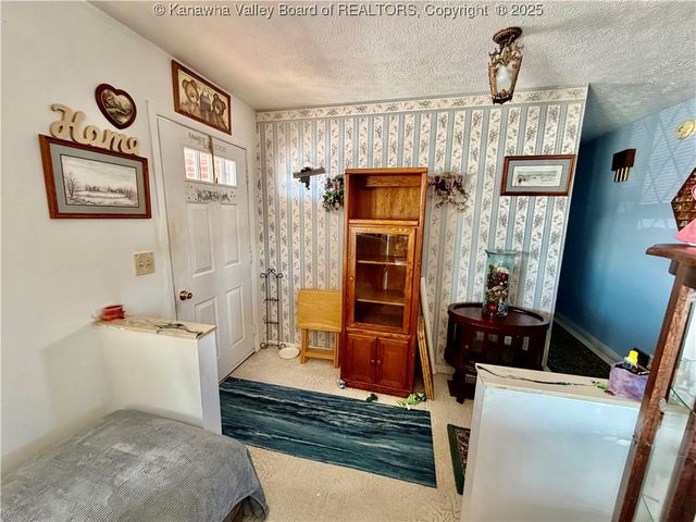 220 Simmons Drive, Millwood, WV 25262