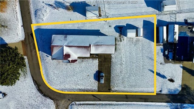 220 Simmons Drive, Millwood, WV 25262