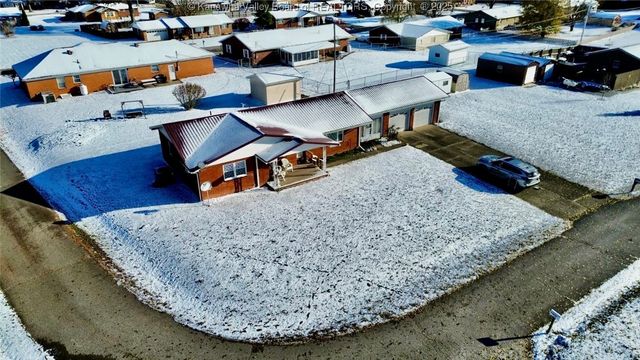 220 Simmons Drive, Millwood, WV 25262