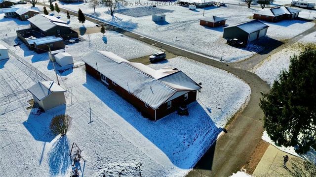 220 Simmons Drive, Millwood, WV 25262