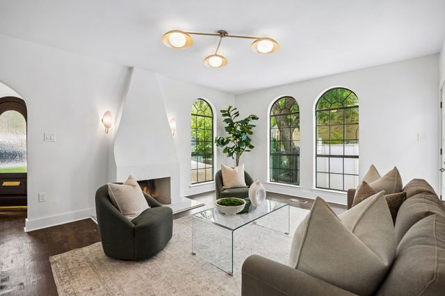 2010 Mayflower Drive, Dallas, TX 75208