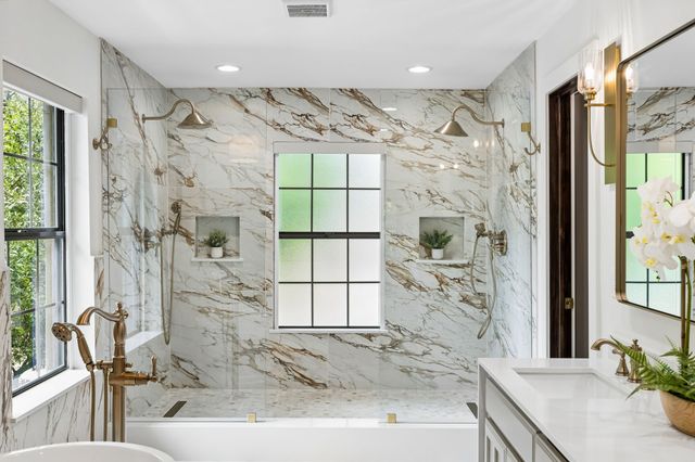 2010 Mayflower Drive, Dallas, TX 75208