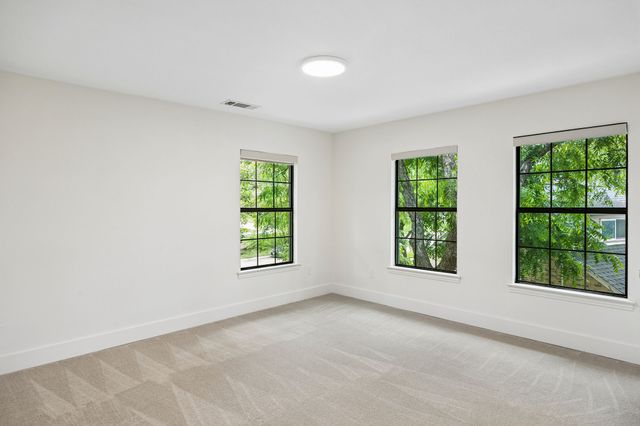 2010 Mayflower Drive, Dallas, TX 75208