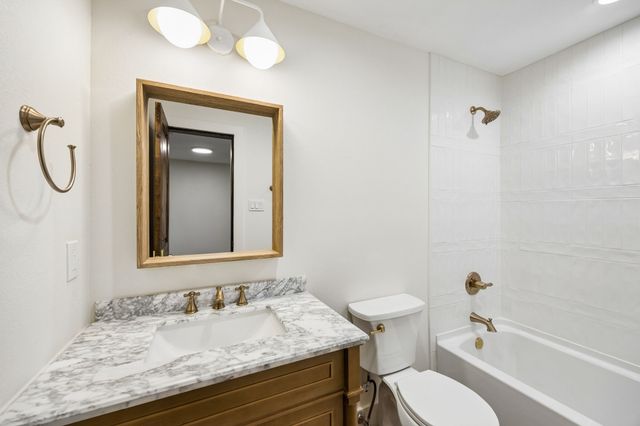 2010 Mayflower Drive, Dallas, TX 75208