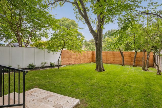 2010 Mayflower Drive, Dallas, TX 75208