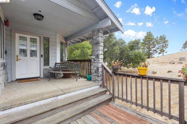 2745 Butters Drive, Oakland, CA 94602