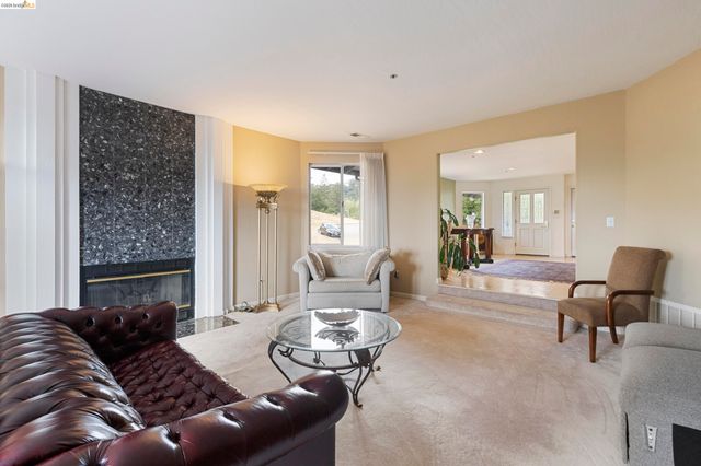 2745 Butters Drive, Oakland, CA 94602