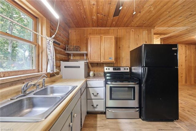 1115 Fiddler Brown Drive, Rockwell, NC 28138
