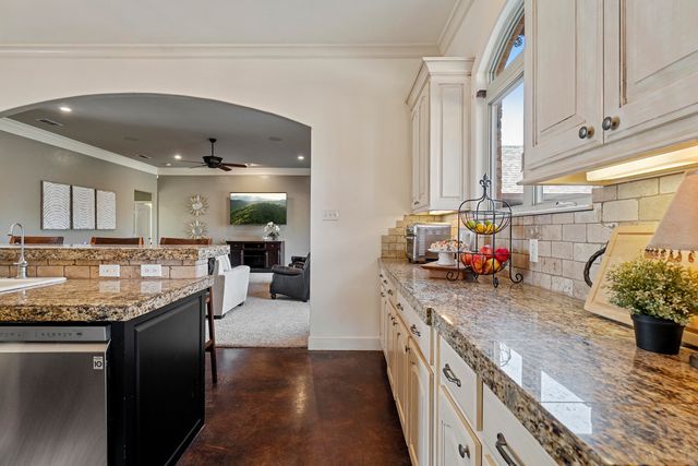 7824 F M 2641, Shallowater, TX 79363