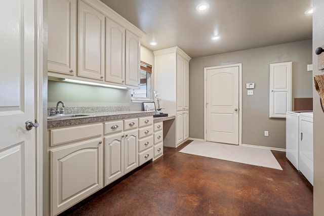 7824 F M 2641, Shallowater, TX 79363