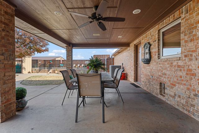 7824 F M 2641, Shallowater, TX 79363