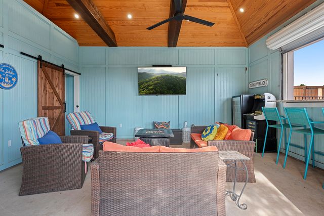 7824 F M 2641, Shallowater, TX 79363