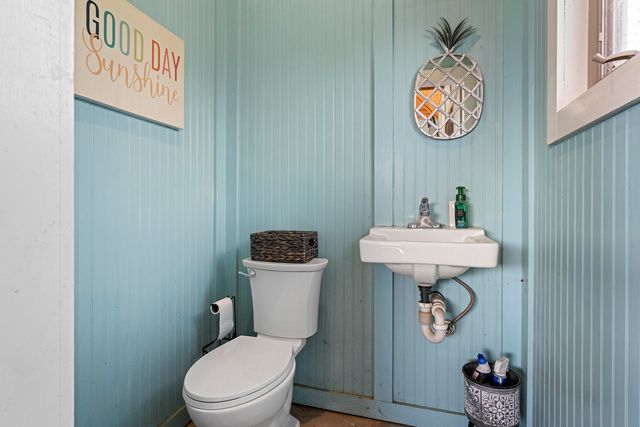 7824 F M 2641, Shallowater, TX 79363