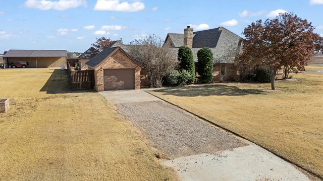 7824 F M 2641, Shallowater, TX 79363