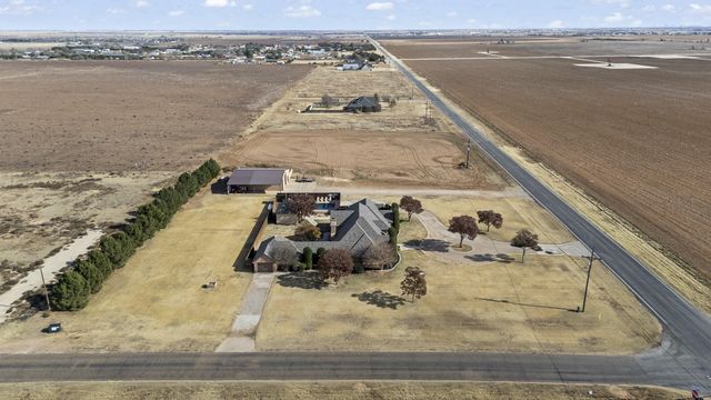 7824 F M 2641, Shallowater, TX 79363