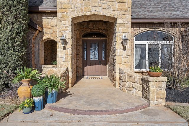 7824 F M 2641, Shallowater, TX 79363