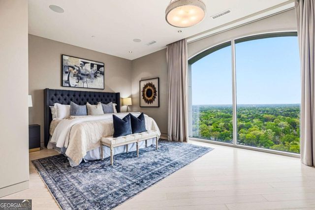 2795 Peachtree Road NE 2601, Atlanta, GA 30305