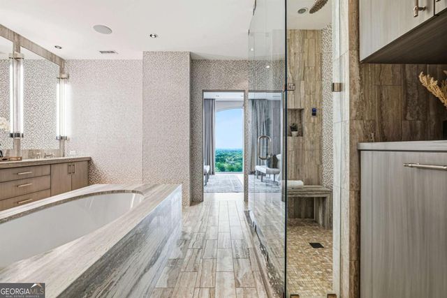 2795 Peachtree Road NE 2601, Atlanta, GA 30305