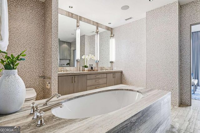 2795 Peachtree Road NE 2601, Atlanta, GA 30305