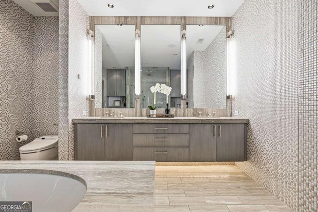 2795 Peachtree Road NE 2601, Atlanta, GA 30305