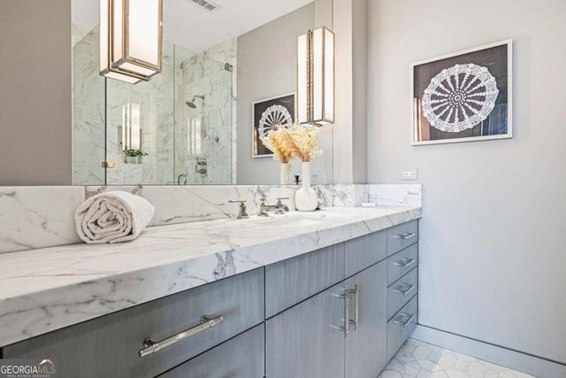 2795 Peachtree Road NE 2601, Atlanta, GA 30305