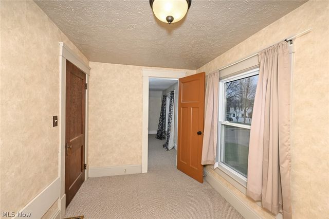 329 Redwood Street SW, Beach City, OH 44608